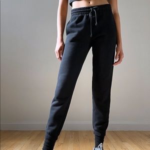 TNA Aritzia COZYAF Boyfriend Sweatpants Ribbed Sides Fleece Black Size Medium M